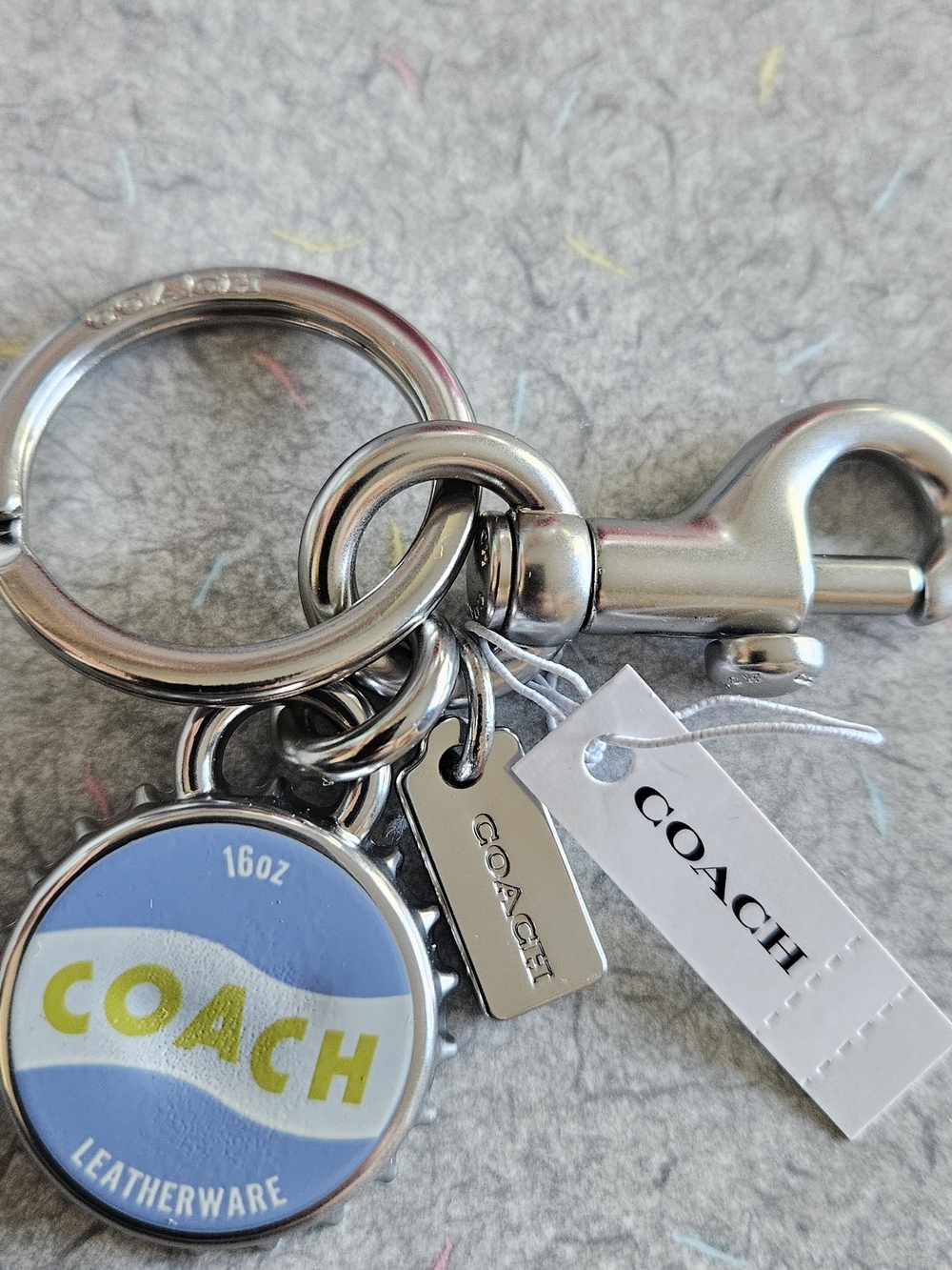 COACH BOTTLE CAP KEYRING - Picture 4 of 9